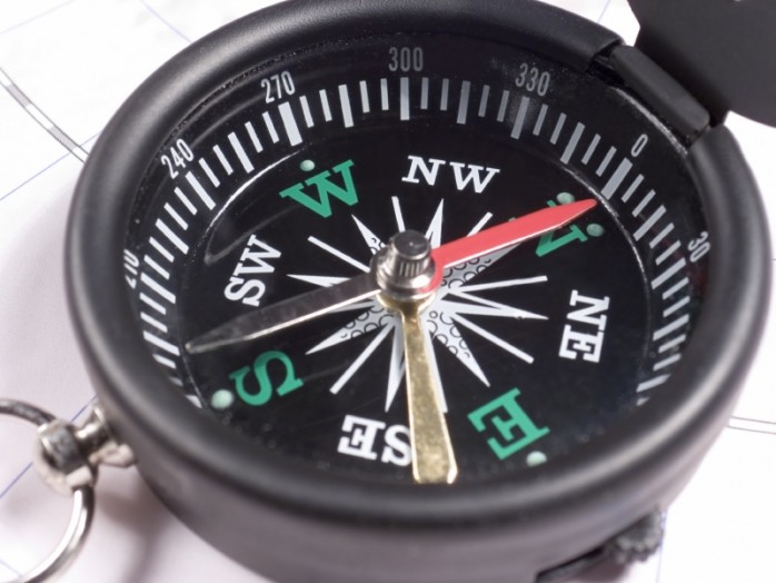 compass_pointing_to_southeast